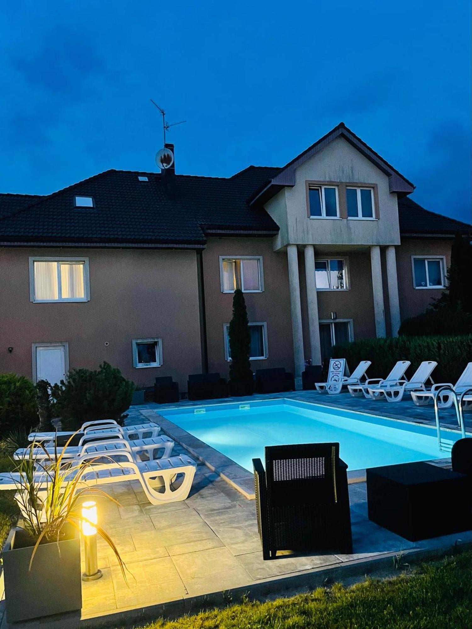 Ow Delta Villa Rewal Kültér fotó